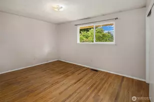 18061 28th Ave NE, Lake Forest Park, WA 98155 - Photo 9