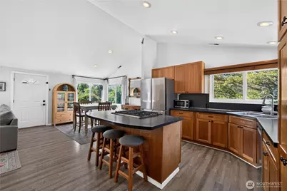 503 Gove Street, Steilacoom, WA 98388 - Photo 3