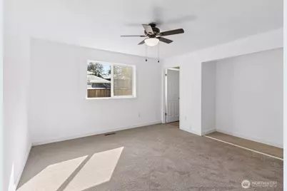 15903 95th Avenue Ct E, Puyallup, WA 98375 - Photo 19