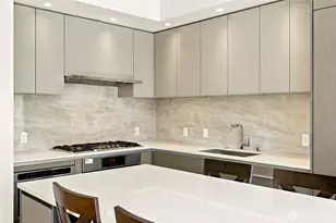 2510 6th Ave, Seattle, WA 98121 - Photo 31
