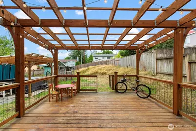 9682 Beacon Avenue S, Seattle, WA 98118 - Photo 23