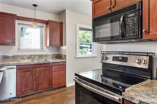 218 S 15th Ave, Yakima, WA 98902 - Photo 7