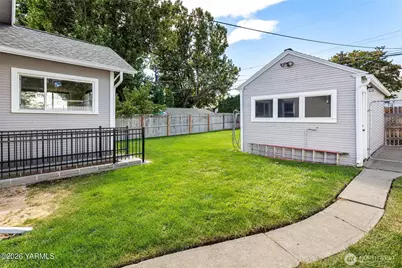 218 S 15th Avenue, Yakima, WA 98902 - Photo 31