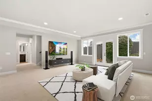 9831 NE 16th St, Bellevue, WA 98004 - Photo 35