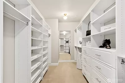 9831 NE 16th Street, Bellevue, WA 98004 - Photo 31