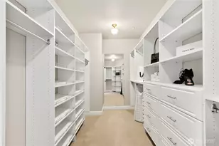 9831 NE 16th St, Bellevue, WA 98004 - Photo 31