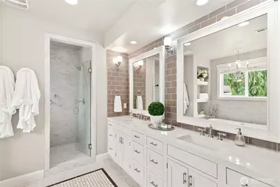9831 NE 16th Street, Bellevue, WA 98004 - Photo 27