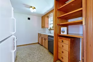 8004 S 134th St, Seattle, WA 98178 - Photo 9