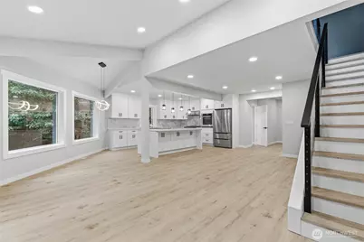 10953 N Madison Avenue NE, Bainbridge Island, WA 98110 - Photo 9