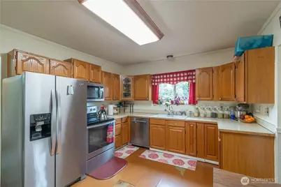 1129 S 61st Street, Tacoma, WA 98408 - Photo 9