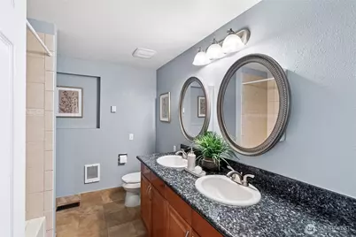 210 Champion Street, Steilacoom, WA 98388 - Photo 21