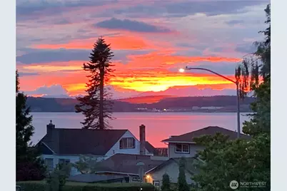 210 Champion Street, Steilacoom, WA 98388 - Photo 39