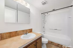 14221 SE 10th Pl, Bellevue, WA 98007 - Photo 13