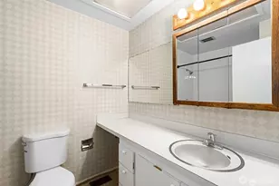14221 SE 10th Pl, Bellevue, WA 98007 - Photo 15