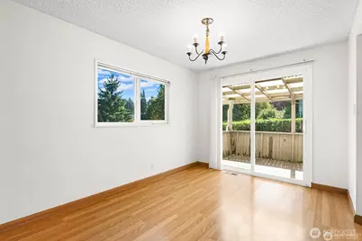 14221 SE 10th Place, Bellevue, WA 98007 - Photo 9