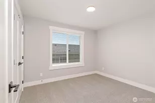 9513 38th St E, Edgewood, WA 98371 - Photo 15