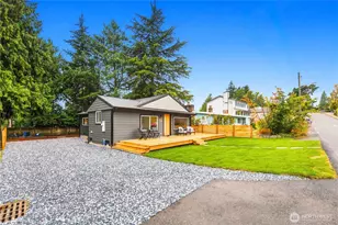 3701 SW 105th St, Seattle, WA 98146 - Photo 3