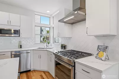 4314 Whitman Avenue N #B, Seattle, WA 98103 - Photo 9