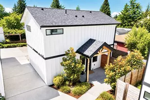 8449 18th Ave SW, Seattle, WA 98106 - Photo 3