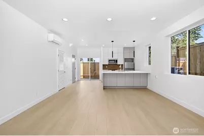 1220 NE 100th Street, Seattle, WA 98125 - Photo 5