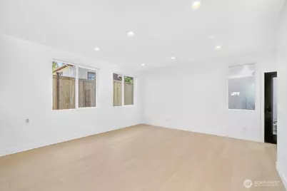 1220 NE 100th Street, Seattle, WA 98125 - Photo 9