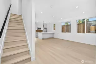 1220 NE 100th St, Seattle, WA 98125 - Photo 3