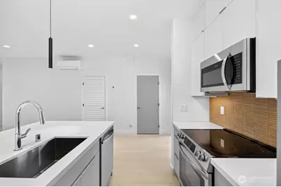 1220 NE 100th Street, Seattle, WA 98125 - Photo 13