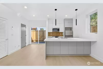 1220 NE 100th Street, Seattle, WA 98125 - Photo 7