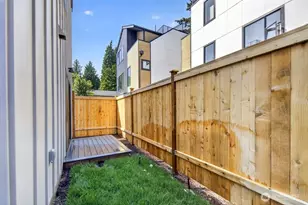 1220 NE 100th St, Seattle, WA 98125 - Photo 25