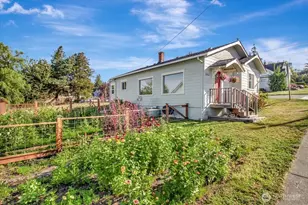 8303 272nd St NW, Stanwood, WA 98292 - Photo 31