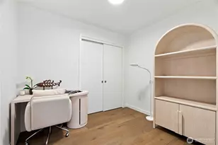 10232 NE 10th St, Bellevue, WA 98004 - Photo 15