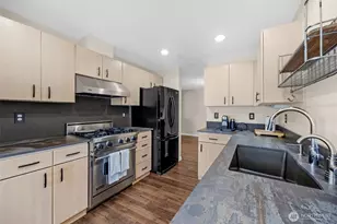 4714 Fairwood Blvd NE, Tacoma, WA 98422 - Photo 11