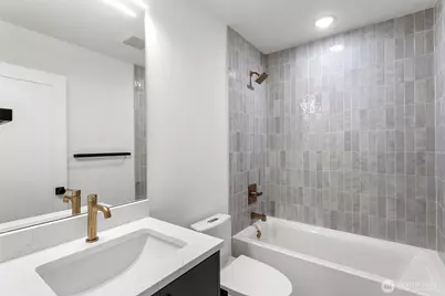 6318 41st Avenue SW #4, Seattle, WA 98136 - Photo 13