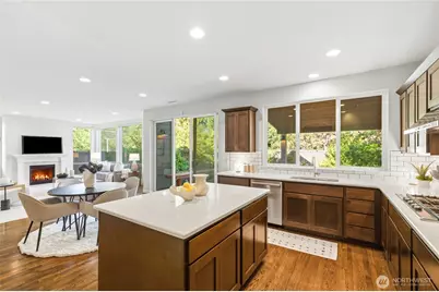 10702 240th Avenue NE, Redmond, WA 98053 - Photo 9