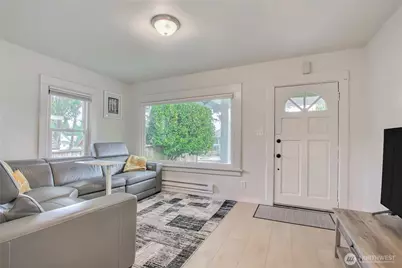 708 S 54th Street, Tacoma, WA 98408 - Photo 7