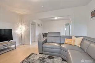 708 S 54th St, Tacoma, WA 98408 - Photo 9