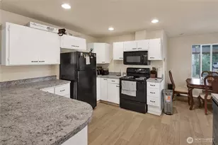 1390 Cedar Ave, Marysville, WA 98270 - Photo 7