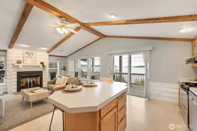 7021 Cliff Avenue SW, Longbranch, WA 98351 - Photo 13