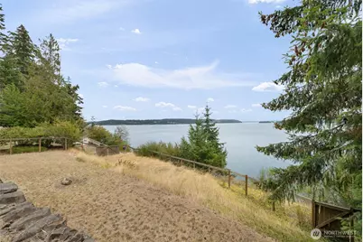 7021 Cliff Avenue SW, Longbranch, WA 98351 - Photo 27