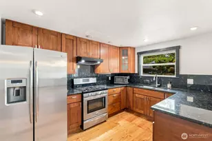 1252 SW Othello St, Seattle, WA 98106 - Photo 11