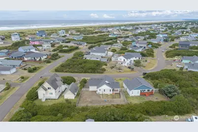 1092 Crestshire Loop SW, Ocean Shores, WA 98569 - Photo 27