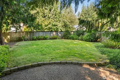 22414 NE 12th Court, Sammamish, WA 98074 - Photo 31