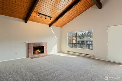 2619 58th Avenue SW #Upper, Seattle, WA 98116 - Photo 3