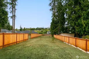10727 28th St NE, Lake Stevens, WA 98258 - Photo 33