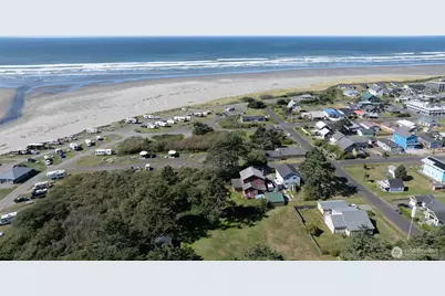 45 S Third Street, Pacific Beach, WA 98571 - Photo 7