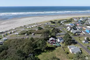 45 S Third St, Pacific Beach, WA 98571 - Photo 7