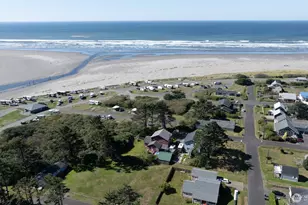 45 S Third St, Pacific Beach, WA 98571 - Photo 5