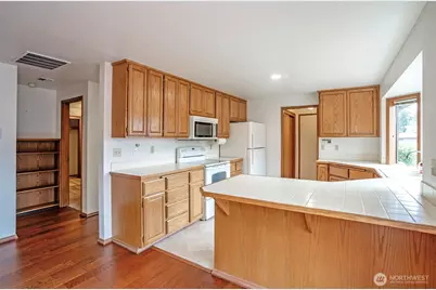 8014 53rd Street W, University Place, WA 98467 - Photo 9