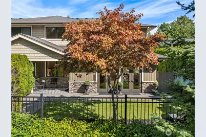 9801 NE 4th Street #D, Bellevue, WA 98004 - Photo 5