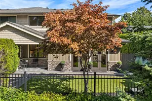 9801 NE 4th St, Bellevue, WA 98004 - Photo 5
